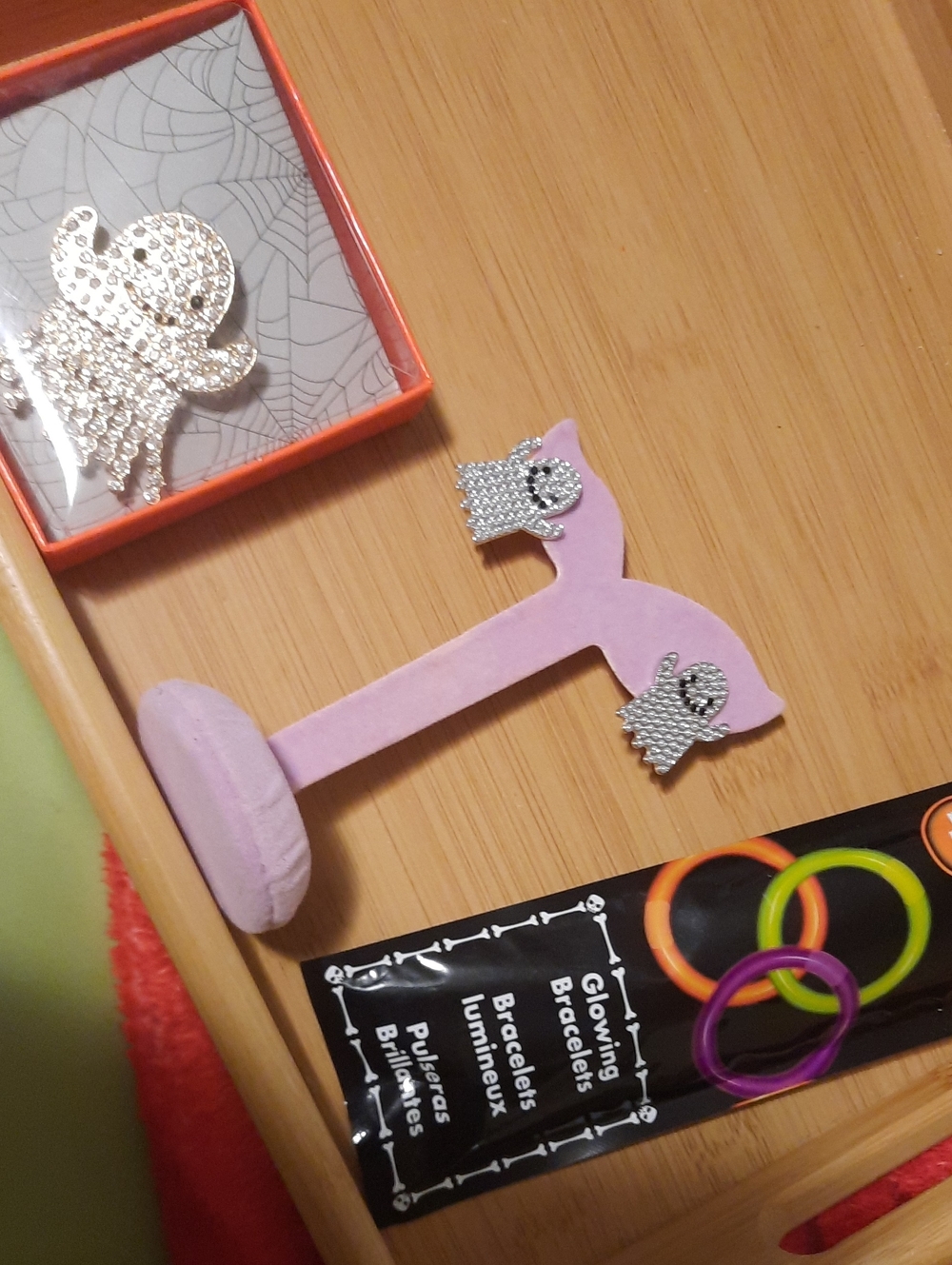 NWT Halloween 👻 Blinged Out Ghost Brooch & Stud Earrings -3 Glow Bracelets 🎃🧙